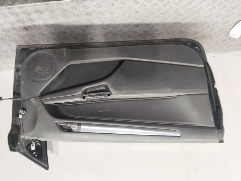 Recambio de puerta delantera izquierda para opel astra h berlina cosmo referencia OEM IAM 124084 NEGRO 