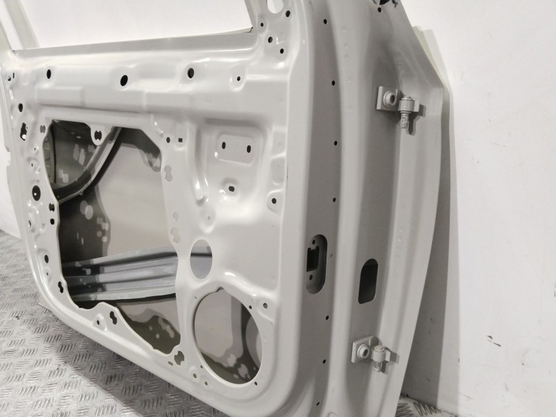 Recambio de puerta delantera izquierda para skoda octavia lim. (nx3) referencia OEM IAM  5E3831311 