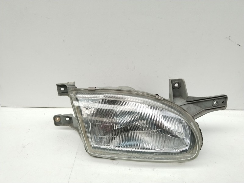Recambio de faro derecho para hyundai accent (x3) 1.3 gls automático referencia OEM IAM 9210622060  