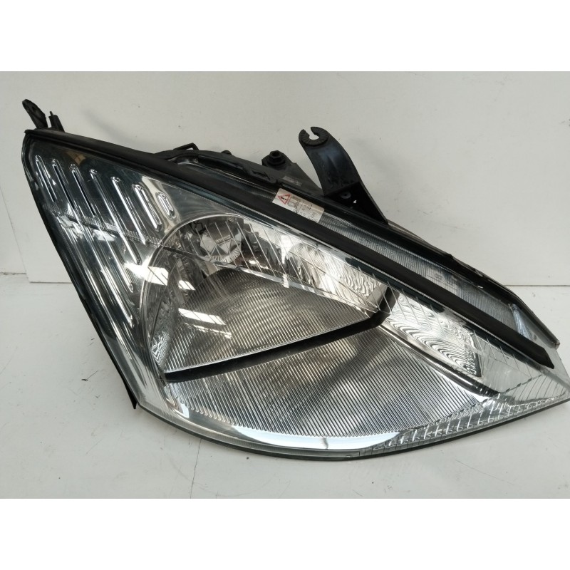 Recambio de faro derecho para ford focus berlina (cak) ambiente referencia OEM IAM 1ae010199-02  