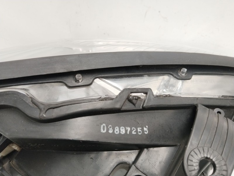 Recambio de faro derecho para ford focus berlina (cak) ambiente referencia OEM IAM 03897255  