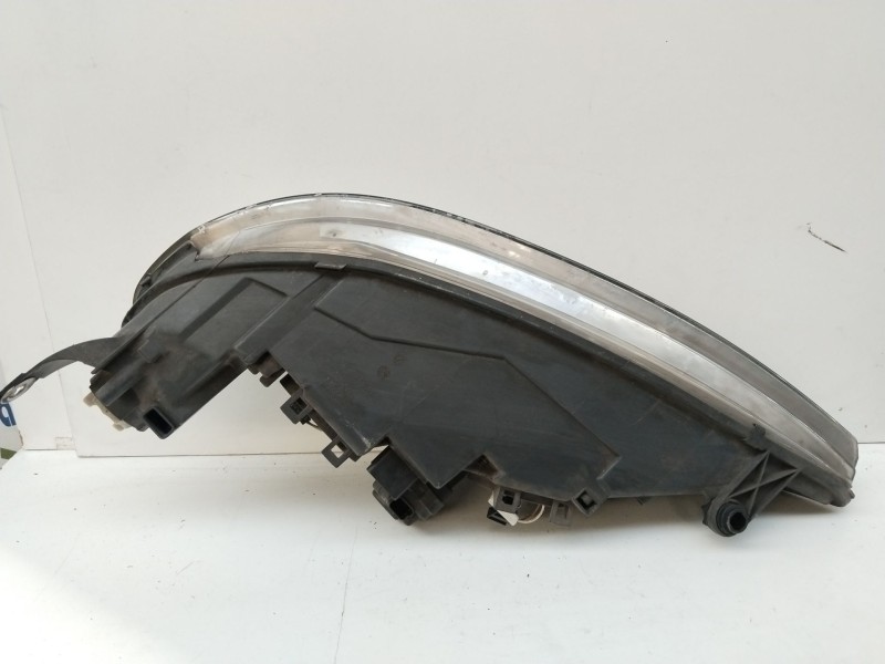 Recambio de faro derecho para peugeot 406 berlina (s1/s2) svdt referencia OEM IAM 0301175002  
