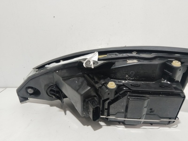 Recambio de faro derecho para ford focus i (daw, dbw) 2.0 16v referencia OEM IAM 1343653   Recambio de faro derecho para ford focus i (daw, dbw) 2.0 16v referencia OEM IAM 1343653