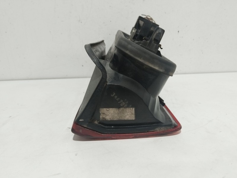 Recambio de piloto trasero derecho para opel combo tour 1.7 di 16v referencia OEM IAM E95302  