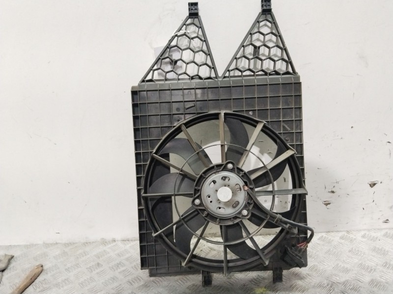Recambio de electroventilador para skoda roomster (5j7) 1.2 referencia OEM IAM 6R0121207  