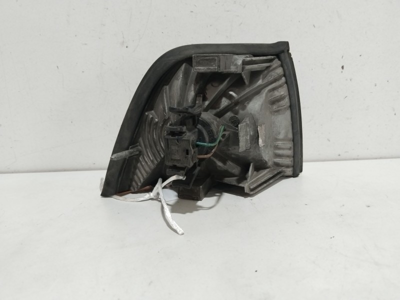 Recambio de piloto delantero izquierdo para bmw serie 3 berlina (e36) 316i referencia OEM IAM 63138353277  