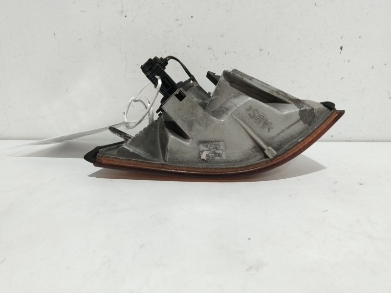 Recambio de piloto delantero izquierdo para bmw serie 3 berlina (e36) 316i referencia OEM IAM 63138353277  