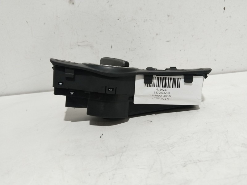 Recambio de mando luces para hyundai i40 cab bluedrive referencia OEM IAM 933003Z200  
