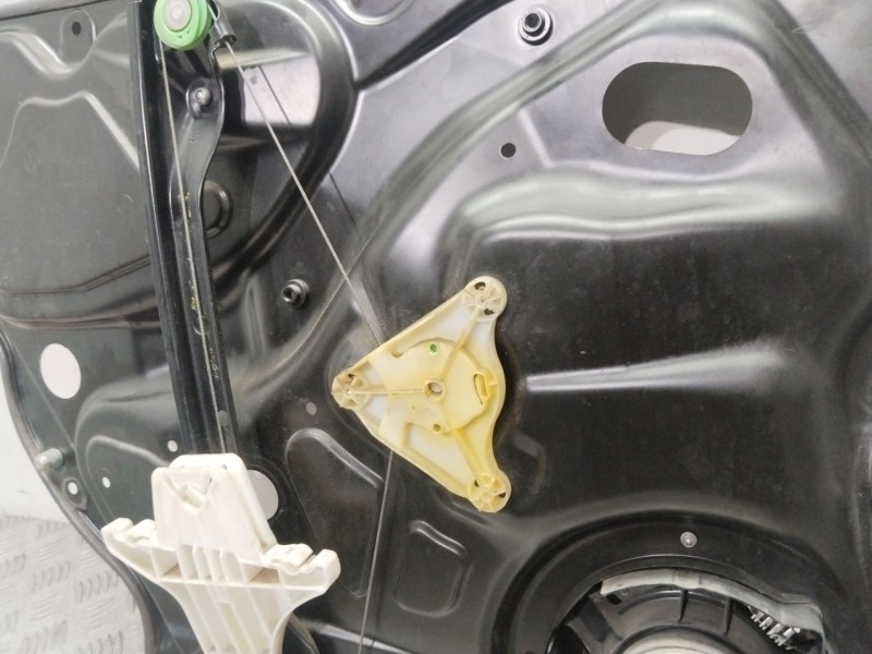 Recambio de elevalunas trasero derecho para volkswagen passat b6 (3c2) 2.0 tdi 16v referencia OEM IAM 980862107   Recambio de elevalunas trasero derecho para volkswagen passat b6 (3c2) 2.0 tdi 16v referencia OEM IAM 980862107