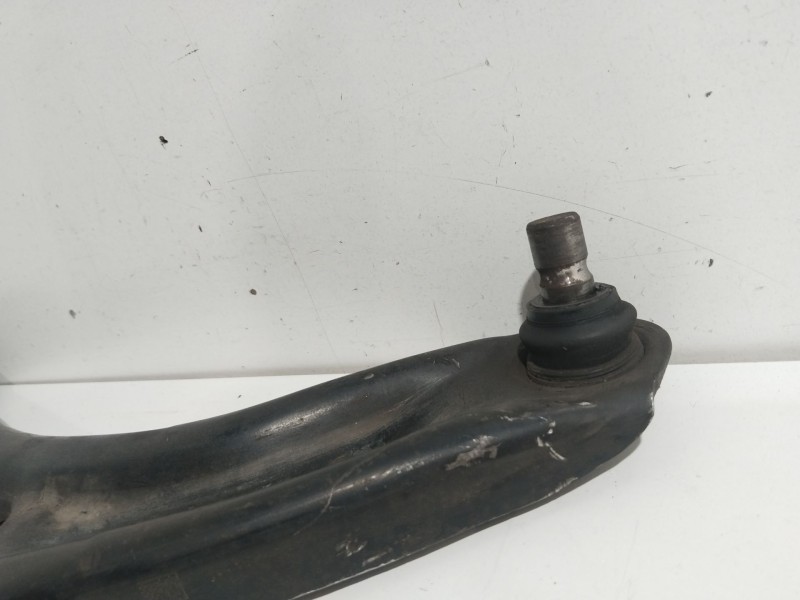 Recambio de brazo suspension inferior delantero izquierdo para ford fiesta (cb1) ghia referencia OEM IAM 1737305  