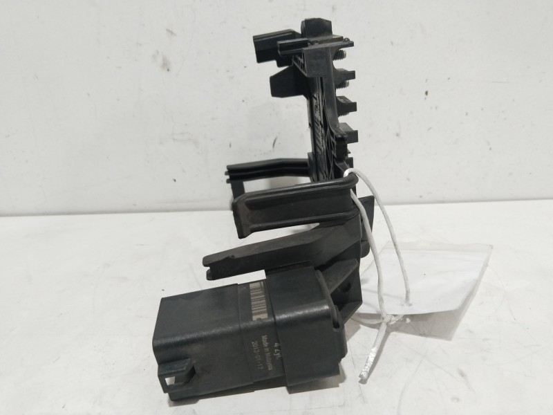 Recambio de caja reles / fusibles para seat toledo iv (kg3) 1.6 tdi referencia OEM IAM 6R0937550A  