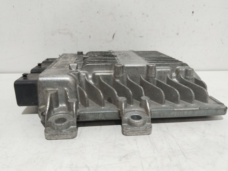 Recambio de centralita motor uce para citroën c3 1.4 hdi vivace referencia OEM IAM 5WS40068CT  