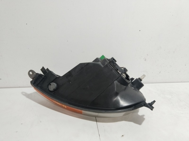 Recambio de faro derecho para ford ka (ccq) 2 collection referencia OEM IAM 67724925  