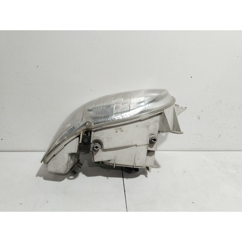 Recambio de faro derecho para peugeot 306 berlina 3/4/5 puertas (s2) 1.6 cat referencia OEM IAM   