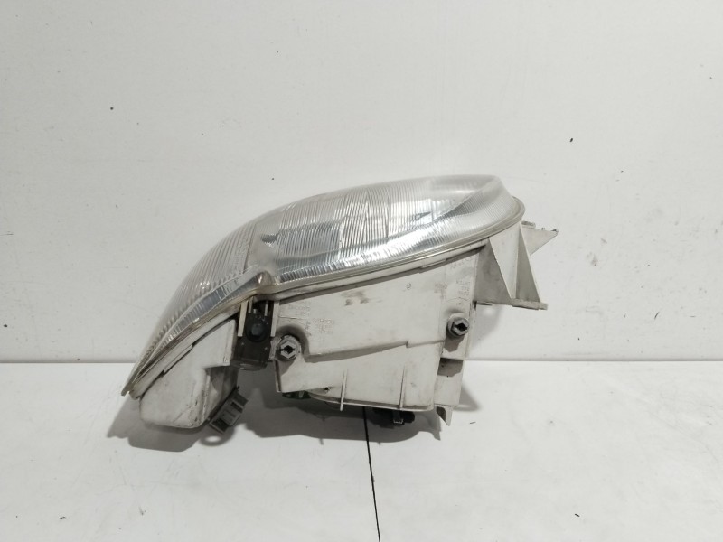 Recambio de faro derecho para peugeot 306 berlina 3/4/5 puertas (s2) 1.6 cat referencia OEM IAM   