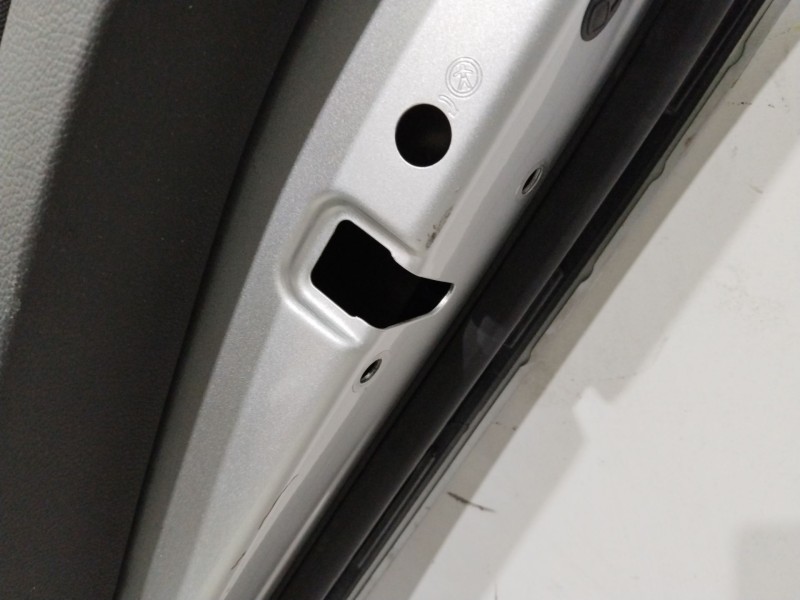 Recambio de puerta trasera derecha para volkswagen golf v (1k1) 1.9 tdi referencia OEM IAM 1K6833106J  PLATA