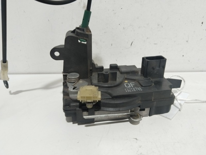 Recambio de cerradura puerta delantera izquierda para opel astra gtc cosmo referencia OEM IAM 13210748  