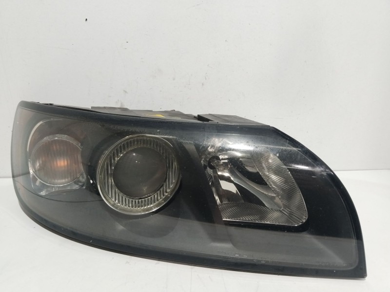 Recambio de faro derecho para volvo s40 berlina 2.4 momentum referencia OEM IAM 30678899  