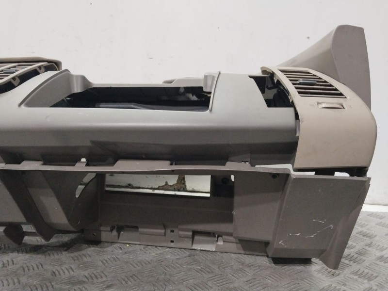 Recambio de salpicadero para nissan murano i (z50) 3.5 4x4 referencia OEM IAM 68100CC001  