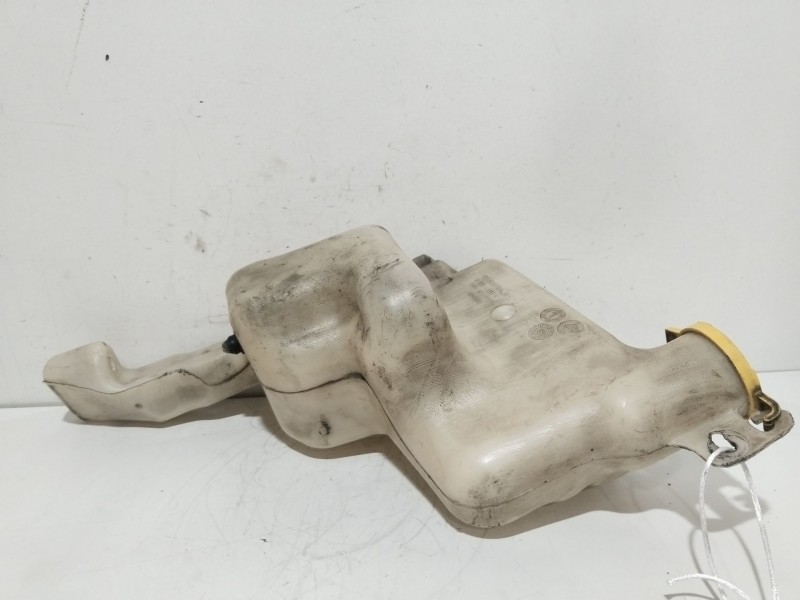 Recambio de deposito limpia para dodge caliber s referencia OEM IAM 5303789AD  