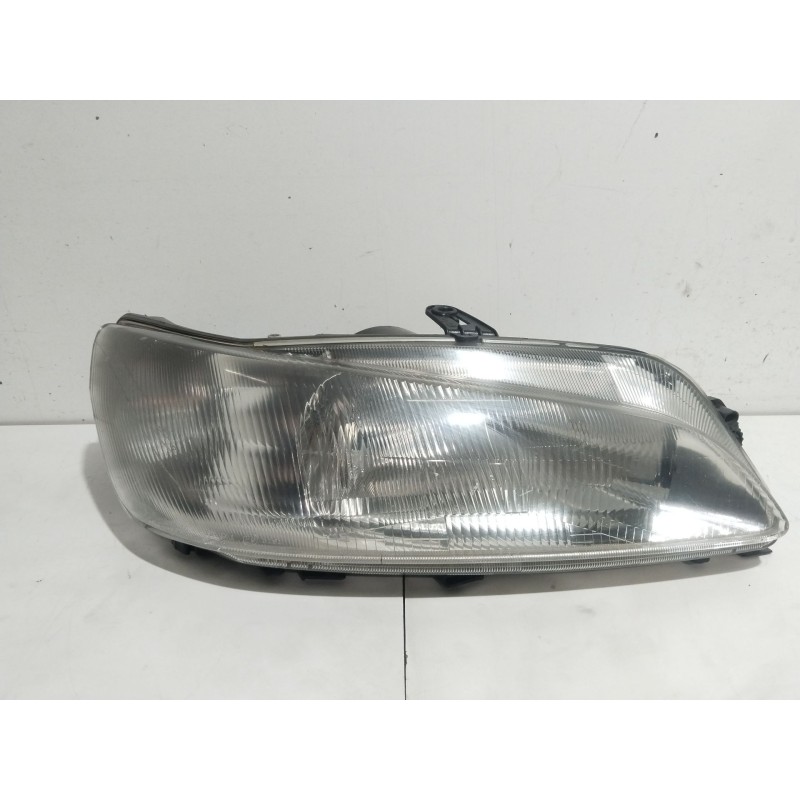 Recambio de faro derecho para ford escort berl./turn./cab./express escort turnier referencia OEM IAM 96AG13W03QDD  