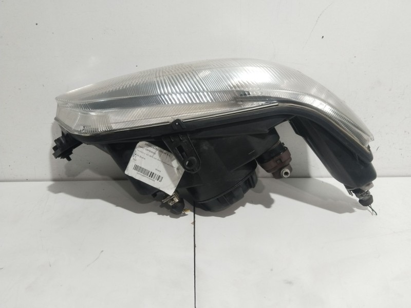 Recambio de faro derecho para ford escort berl./turn./cab./express escort turnier referencia OEM IAM 96AG13W03QDD  