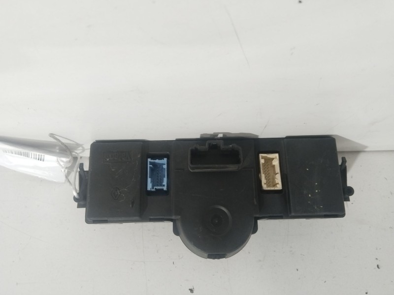 Recambio de mando calefaccion / aire acondicionado para renault megane ii berlina 5p authentique referencia OEM IAM 8200407123  