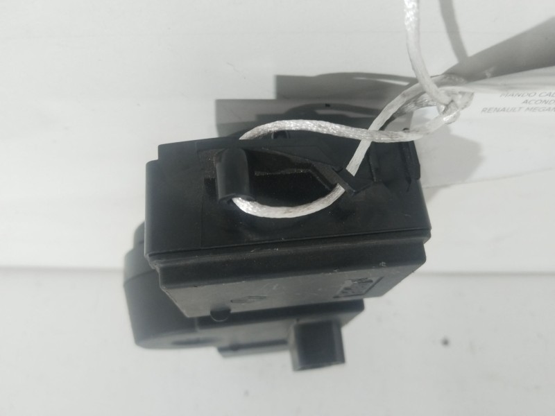 Recambio de mando calefaccion / aire acondicionado para renault megane ii berlina 5p authentique referencia OEM IAM 8200407123  