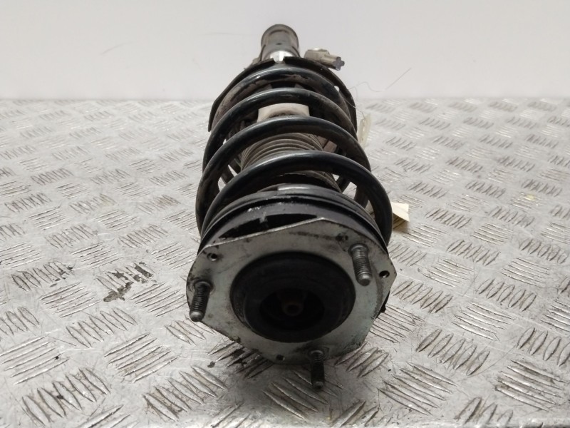 Recambio de amortiguador delantero derecho para ford fiesta (cb1) ghia referencia OEM IAM 8V5118K001BF  