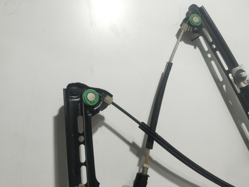 Recambio de elevalunas delantero izquierdo para citroën c4 picasso attraction referencia OEM IAM 9675924780  