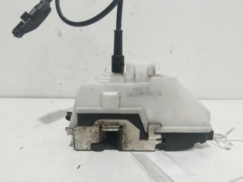 Recambio de cerradura puerta delantera derecha para renault scenic ii grand confort dynamique referencia OEM IAM 119121  