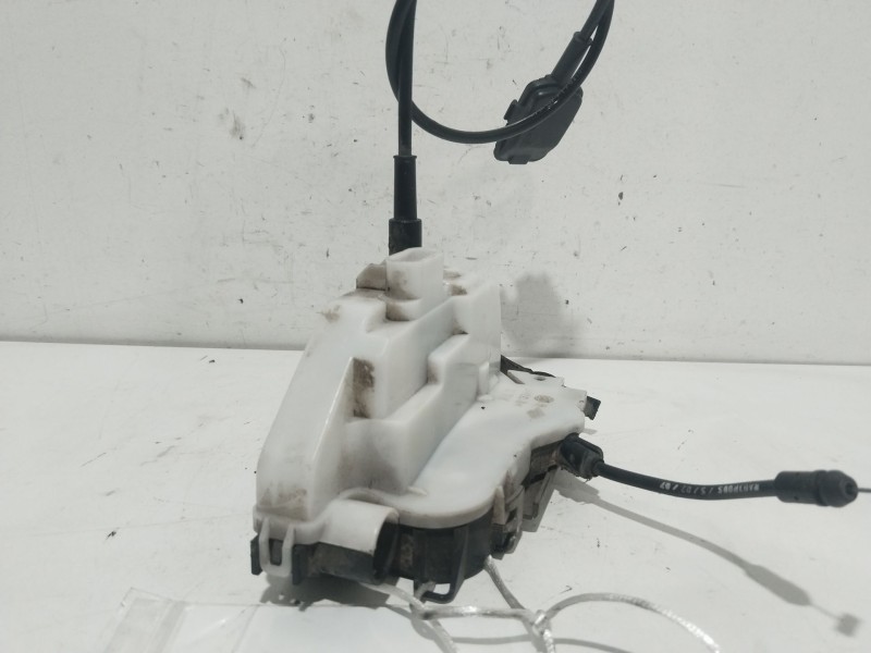 Recambio de cerradura puerta delantera derecha para renault scenic ii grand confort dynamique referencia OEM IAM 119121  