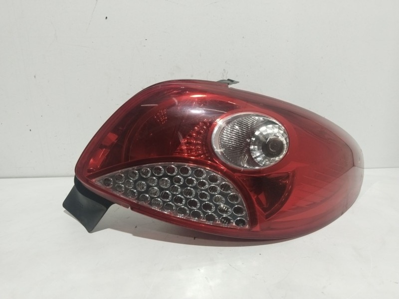 Recambio de piloto trasero derecho para peugeot 206+ básico referencia OEM IAM 9685618180  