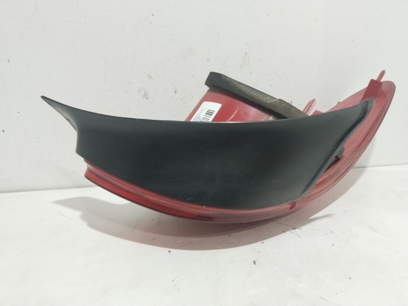 Recambio de piloto trasero derecho para peugeot 206+ básico referencia OEM IAM 9685618180  