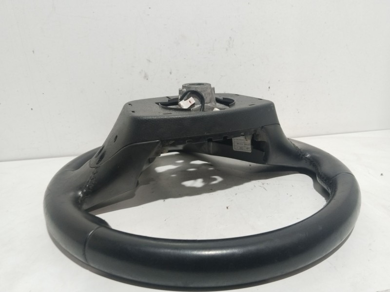 Recambio de volante para hyundai i40 cab bluedrive referencia OEM IAM 561133Z000  