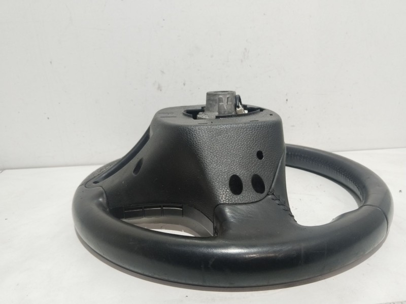 Recambio de volante para hyundai i40 cab bluedrive referencia OEM IAM 561133Z000  