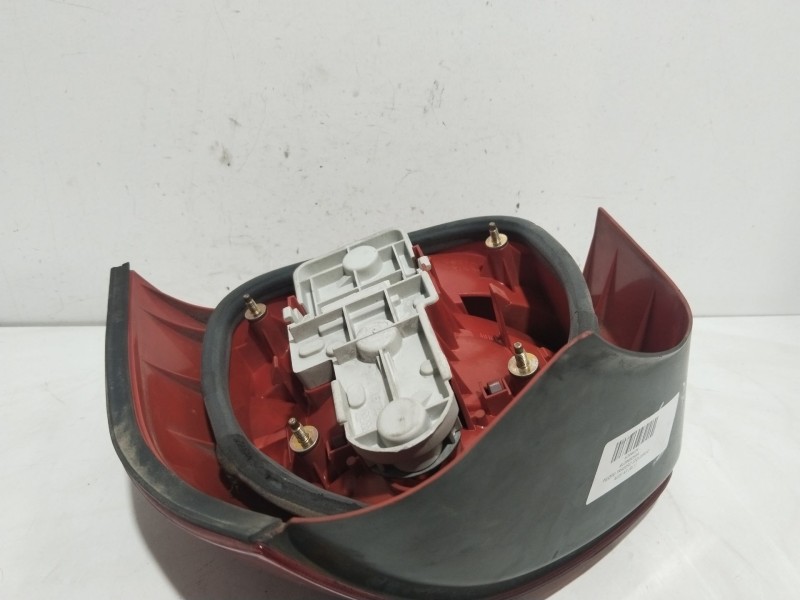 Recambio de piloto trasero izquierdo para audi a3 (8l1) 1.8 referencia OEM IAM 8L0945095A  