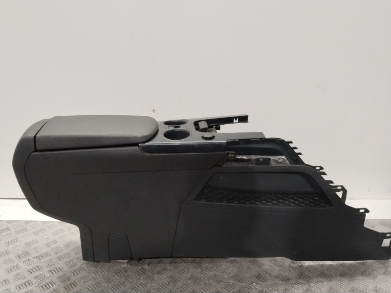 Recambio de apoyabrazos central para peugeot 3008 i monospace (0u_) 2.0 hdi referencia OEM IAM 9686964777  