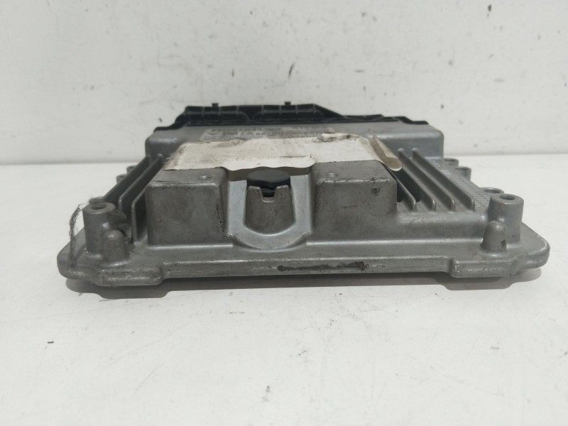 Recambio de centralita motor uce para peugeot 206+ básico referencia OEM IAM 0281017937  