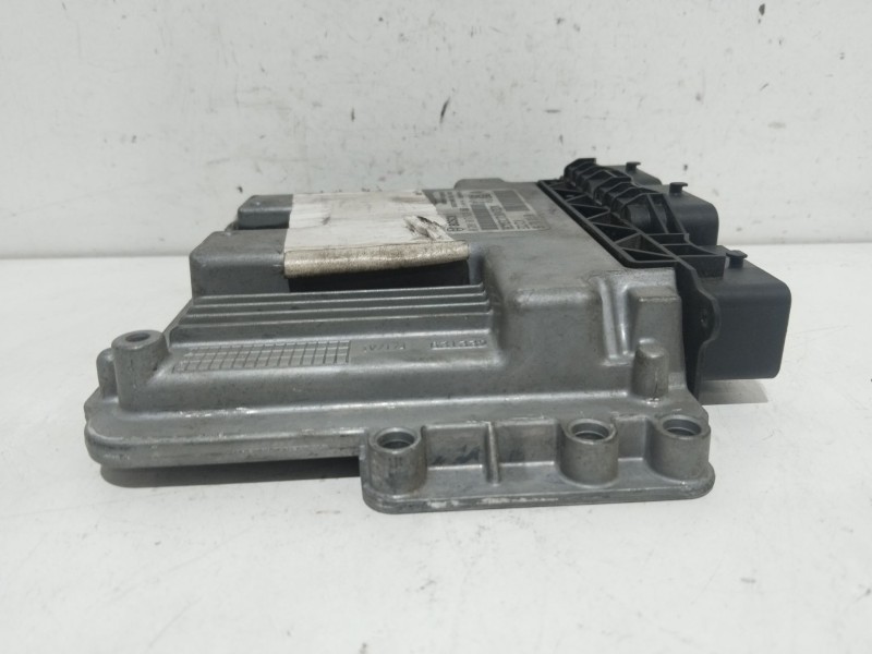 Recambio de centralita motor uce para peugeot 206+ básico referencia OEM IAM 0281017937  