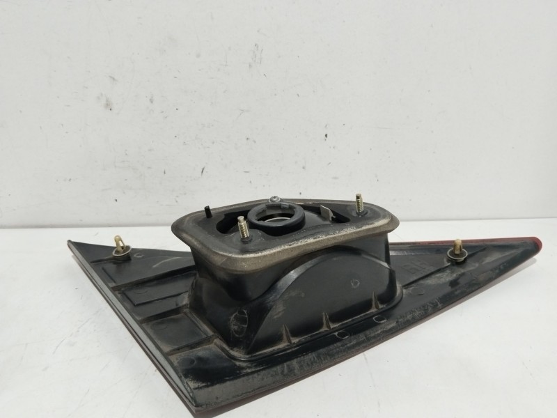 Recambio de piloto porton trasero derecho para ssangyong rodius i 2.7 xdi referencia OEM IAM 8360121401  