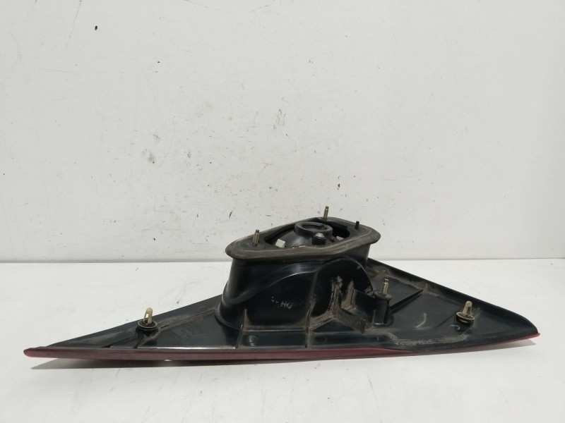 Recambio de piloto porton trasero derecho para ssangyong rodius i 2.7 xdi referencia OEM IAM 8360121401  