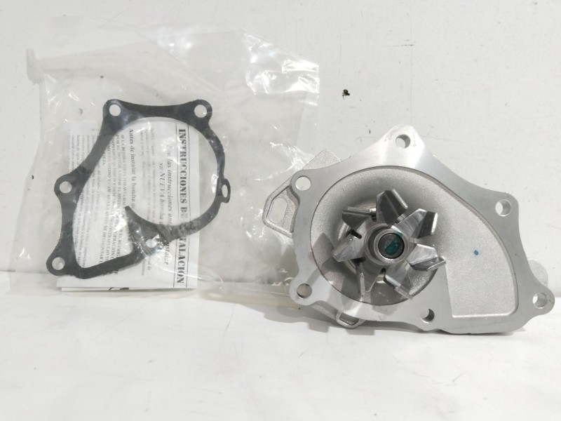 Recambio de bomba agua para toyota avensis (_t25_) 2.0 (azt250_) referencia OEM IAM 1623110380  