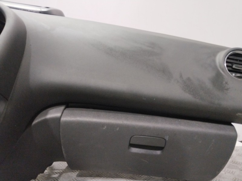 Recambio de salpicadero para peugeot 3008 i monospace (0u_) 2.0 hdi referencia OEM IAM 824705  