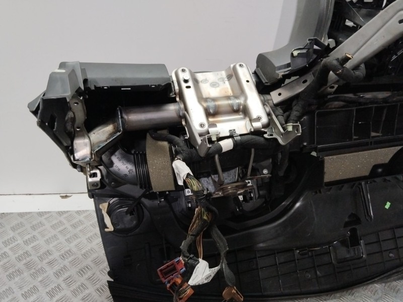 Recambio de salpicadero para peugeot 3008 i monospace (0u_) 2.0 hdi referencia OEM IAM 824705  