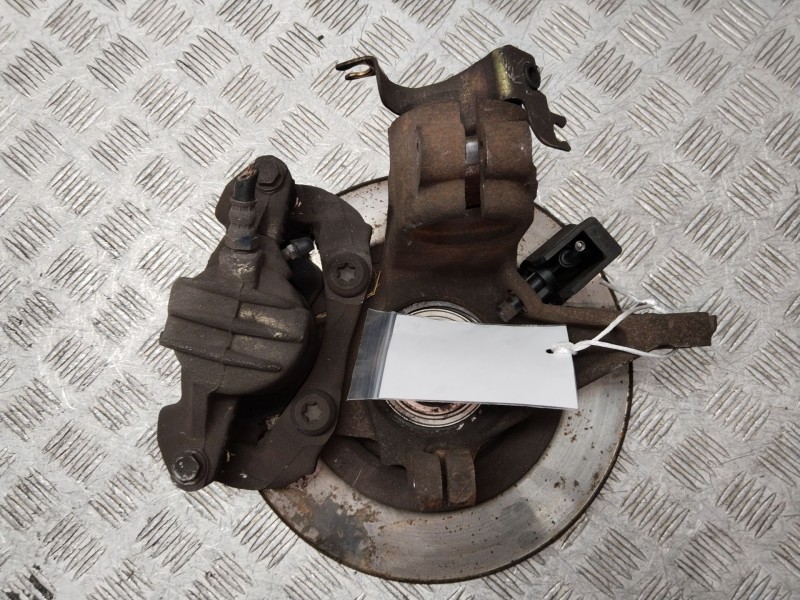 Recambio de mangueta delantera izquierda para citroën xsara picasso (n68) 2.0 hdi referencia OEM IAM 364654  