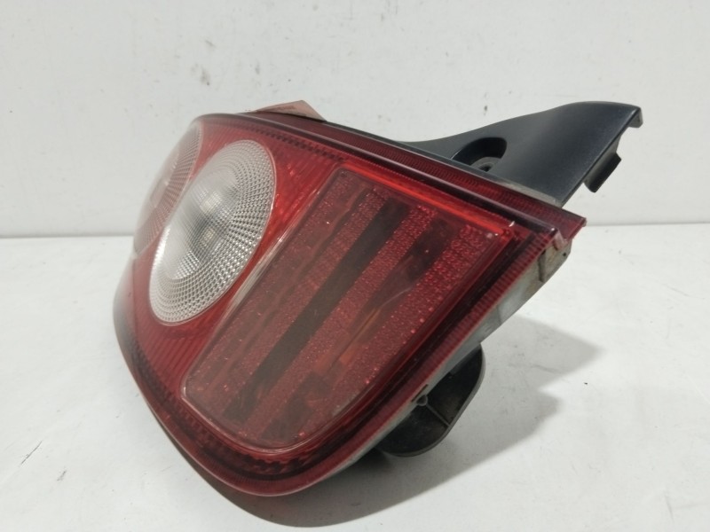 Recambio de piloto trasero izquierdo para nissan micra (k12e) acenta referencia OEM IAM 26559AX720  