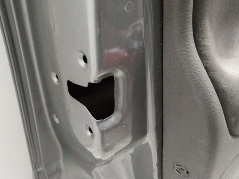 Recambio de puerta delantera izquierda para citroën c5 berlina exclusive referencia OEM IAM 9002P1 GRIS 