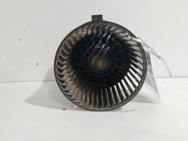 Recambio de motor calefaccion para peugeot 208 access referencia OEM IAM T1013140A  