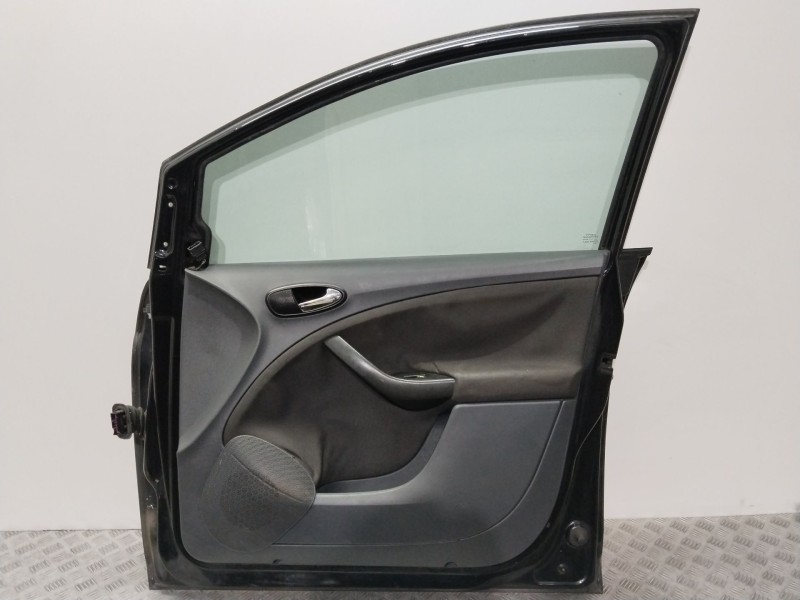 Recambio de puerta delantera derecha para seat altea xl (5p5, 5p8) 1.6 referencia OEM IAM 5P0831055A  
